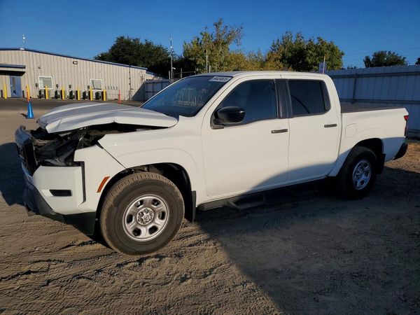 2022 NISSAN FRONTIER Crew Cab
