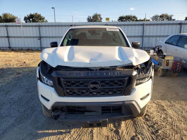 2022 NISSAN FRONTIER Crew Cab
