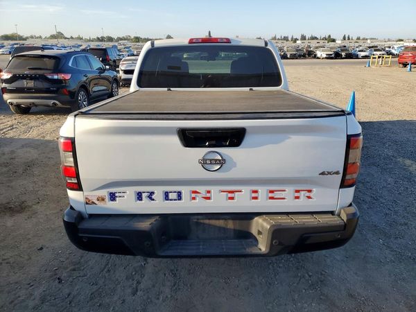 2022 NISSAN FRONTIER Crew Cab