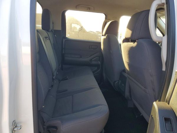 2022 NISSAN FRONTIER Crew Cab