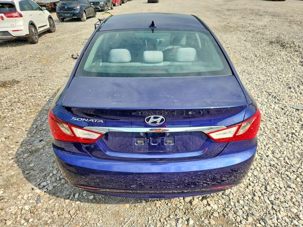 2013 HYUNDAI SONATA GLS/ GLS Popular