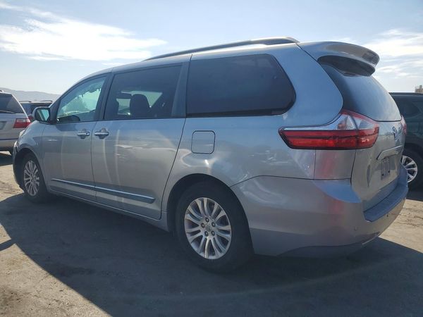 2016 TOYOTA SIENNA