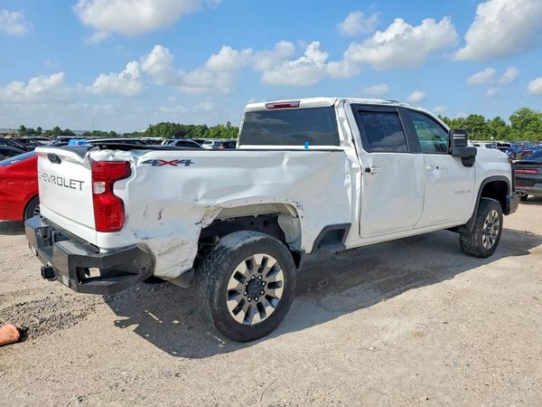 2024 CHEVROLET SILVERADO LT