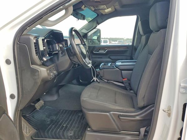 2024 CHEVROLET SILVERADO LT
