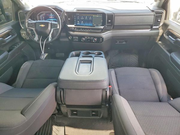 2024 CHEVROLET SILVERADO LT