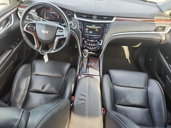2017 CADILLAC XTS Luxury