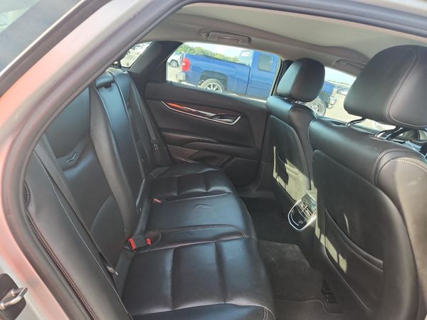 2017 CADILLAC XTS Luxury