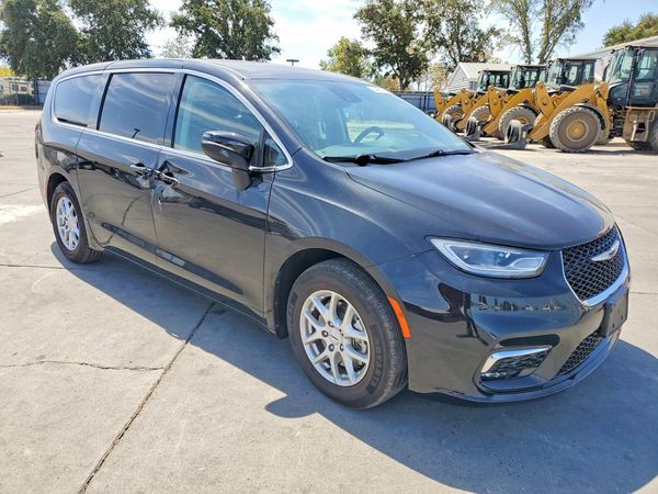 2023 CHRYSLER PACIFICA