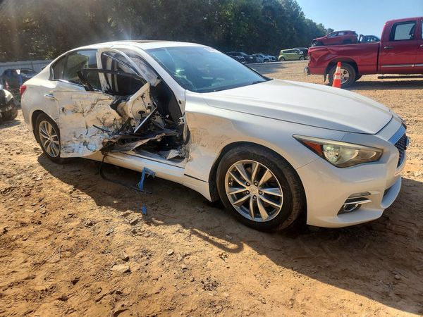 2014 INFINITI Q50