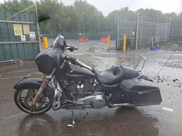 2017 HARLEY-DAVIDSON FLHX