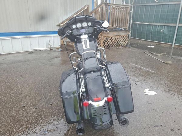 2017 HARLEY-DAVIDSON FLHX