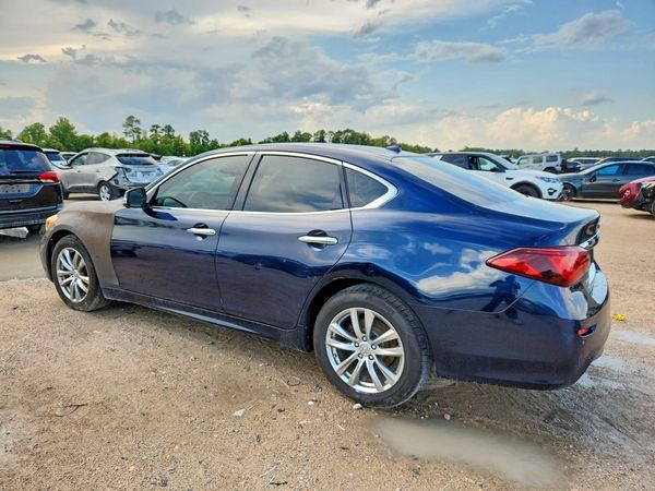 2015 INFINITI Q70