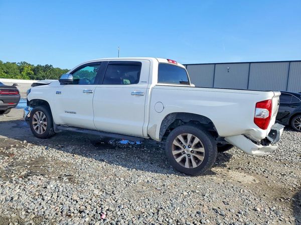 2017 TOYOTA TUNDRA