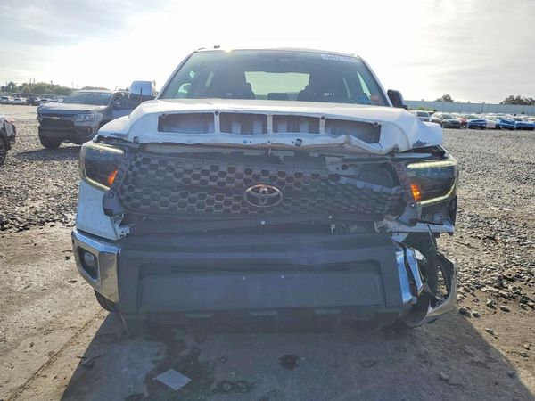 2017 TOYOTA TUNDRA