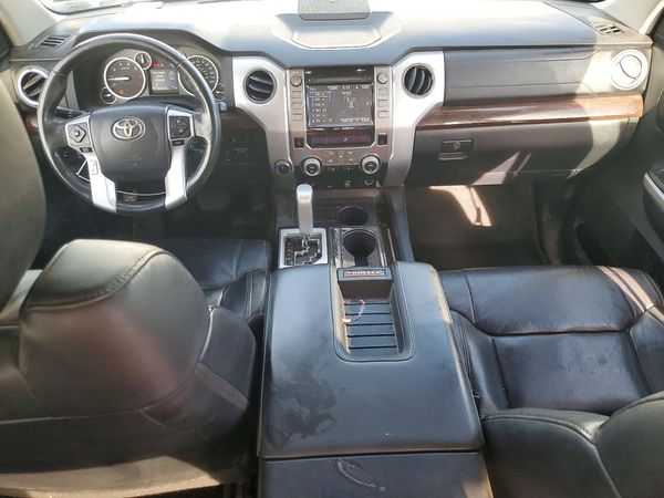 2017 TOYOTA TUNDRA