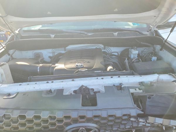 2017 TOYOTA TUNDRA