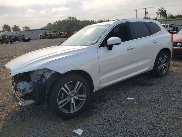 2019 VOLVO XC60 — DSFA — Front 3/4