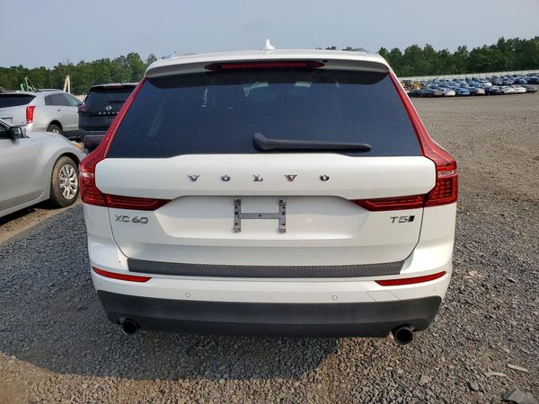 2019 VOLVO XC60 Momentum — DIRR