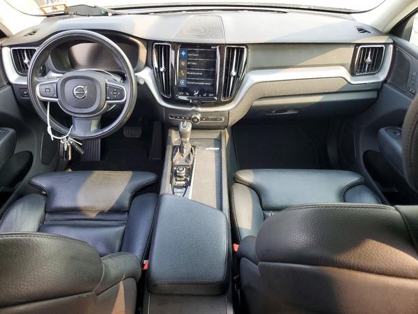 2019 VOLVO XC60 Momentum — CKPT