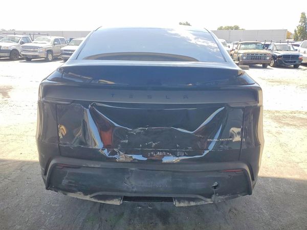 2026 TESLA MODEL Y