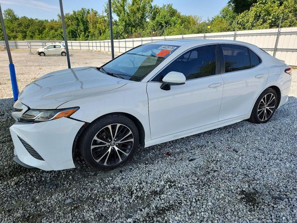 2018 TOYOTA CAMRY