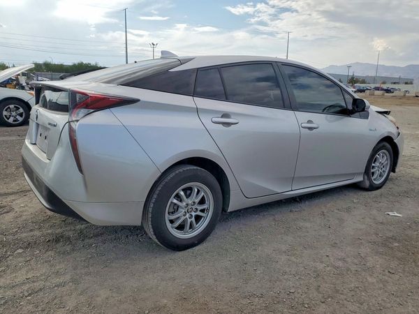 2017 TOYOTA PRIUS