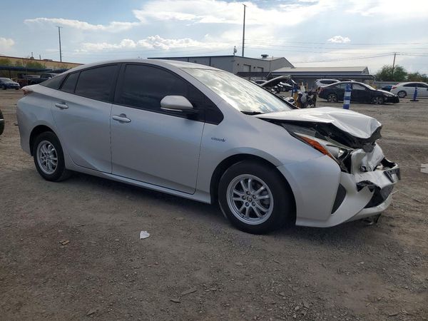 2017 TOYOTA PRIUS