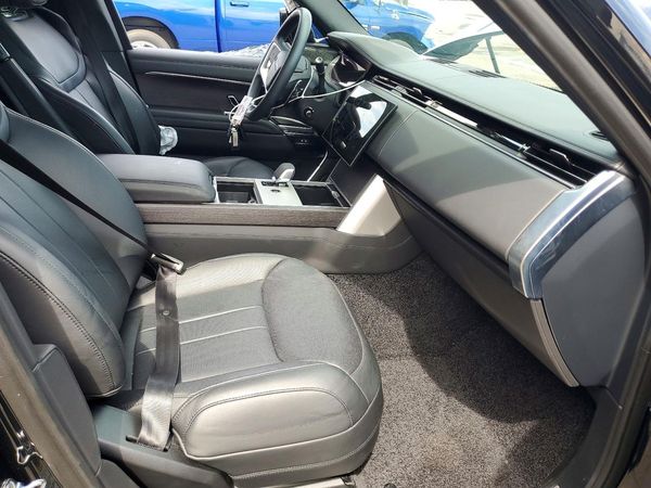 2025 LAND ROVER RANGE ROVER SE