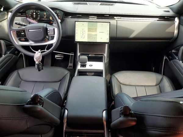 2025 LAND ROVER RANGE ROVER SE