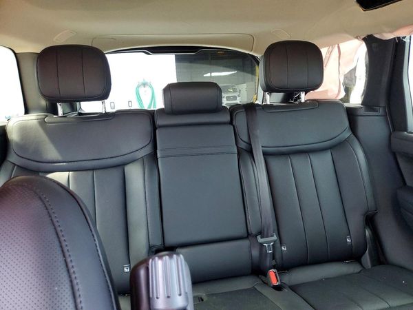 2025 LAND ROVER RANGE ROVER SE