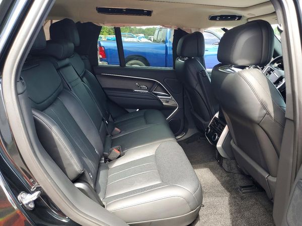 2025 LAND ROVER RANGE ROVER SE