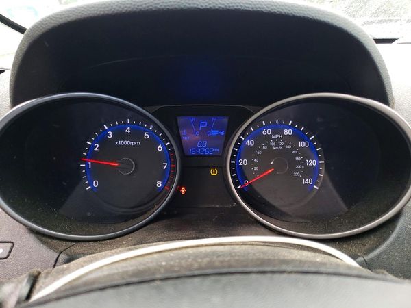 2012 HYUNDAI TUCSON GLS