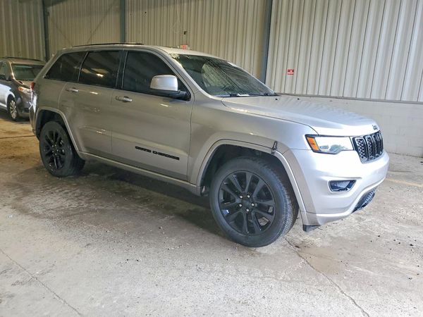 2019 JEEP GRAND CHEROKEE LAREDO 4X4