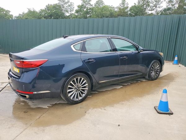 2017 KIA CADENZA