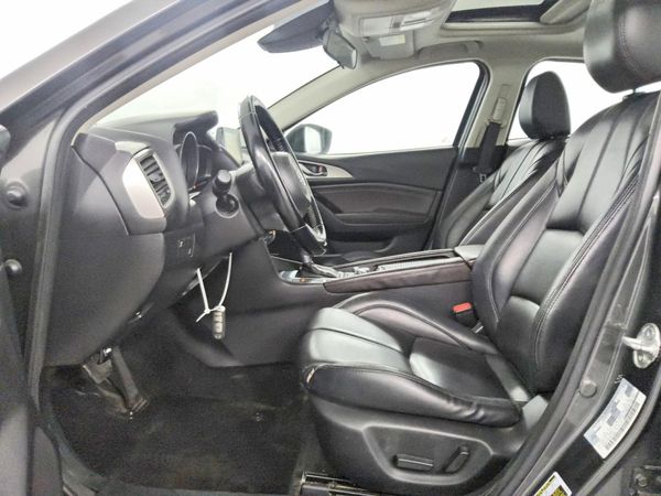 2018 MAZDA 3 Touring
