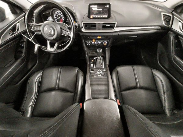 2018 MAZDA 3 Touring