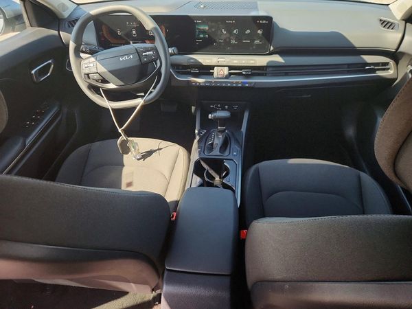 2026 KIA K4 LX, LXS