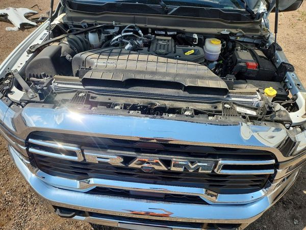 2026 RAM 3500 CREW CAB CHASSIS 4X4