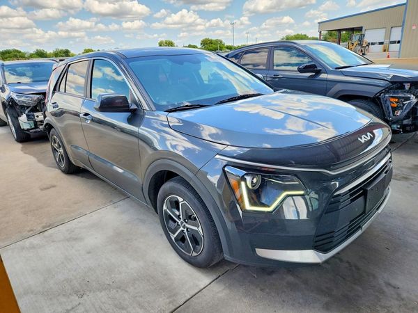 2026 KIA NIRO LX