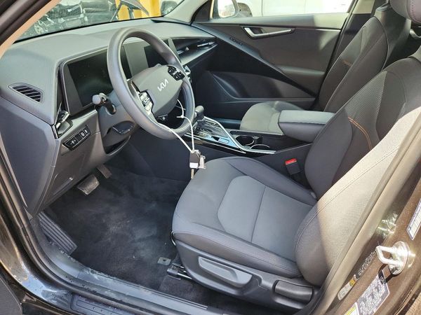 2026 KIA NIRO LX