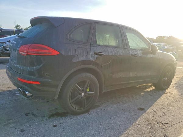 2016 PORSCHE CAYENNE E-Hybrid