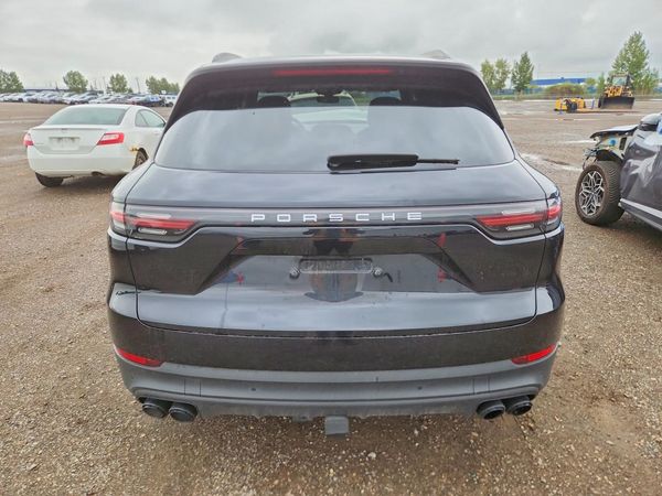 2019 PORSCHE CAYENNE
