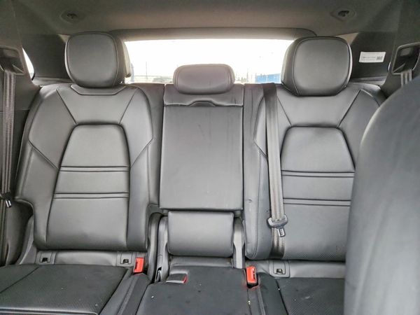 2019 PORSCHE CAYENNE