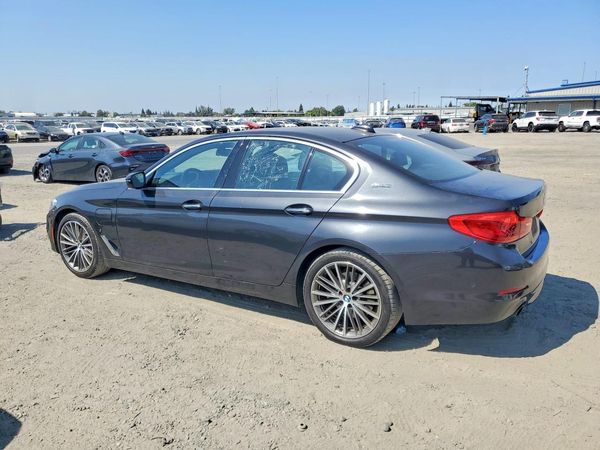 2018 BMW 530E