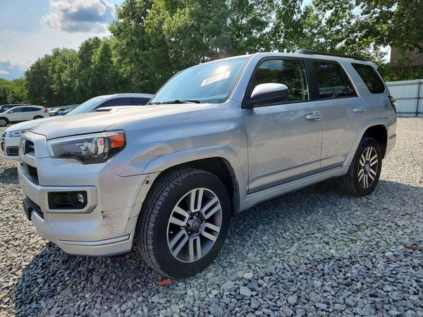 2022 TOYOTA 4RUNNER TRD Sport