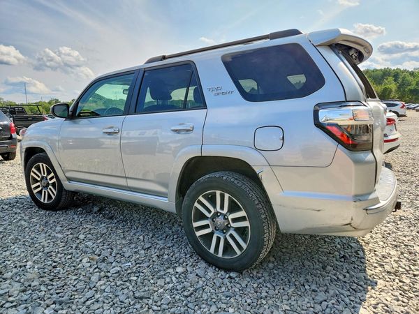 2022 TOYOTA 4RUNNER TRD Sport