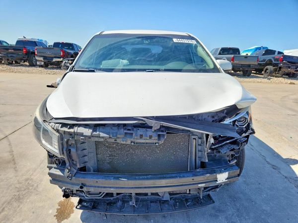 2015 KIA SEDONA L - Low level