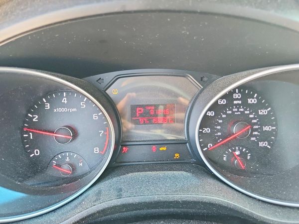 2015 KIA SEDONA L - Low level