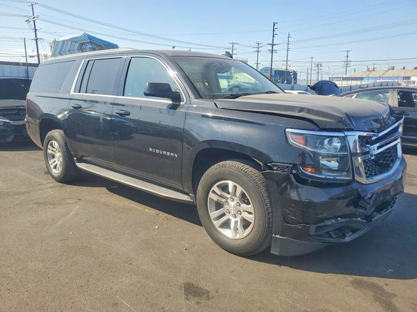 2019 CHEVROLET SUBURBAN LT — Passenger 3/4