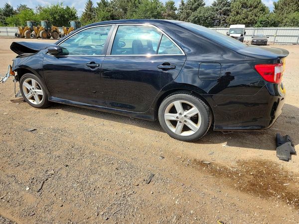2013 TOYOTA CAMRY